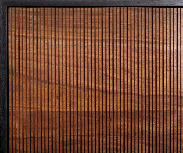 Skriňa Vaag 80x150 cm sheesham prírodná mango čierny kov čierna 2 dvierka - Image 3