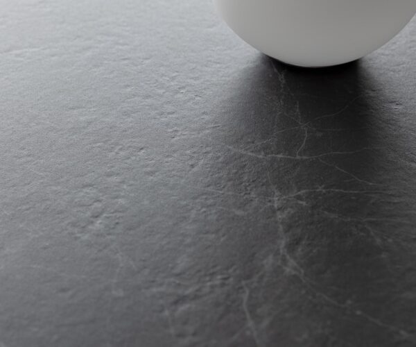 Jedálenský stôl Edge keramická doska Laminam® Nero Greco antracit 300x100 Infinity kov čierny - Image 4