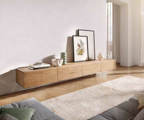 TV stolík Wyatt 220 cm prírodný dub 4 zásuvky v štýle „floating“