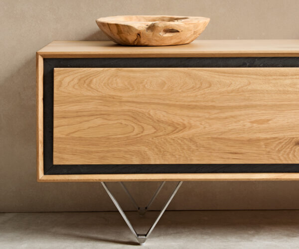 TV stolík Stonegrace 200 cm prírodný dub 4 dvierka kameňová dyha V-nohy nerezová oceľ - Image 6