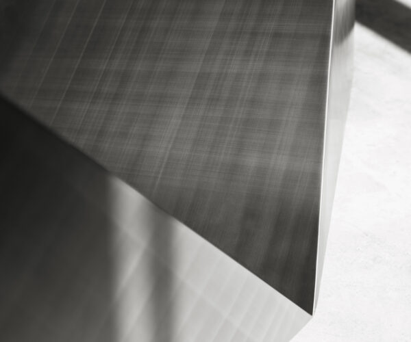 Jedálenský stôl Edge 300x100x4 dub prírodný prizma metalická strieborná Live-Edge - Image 5
